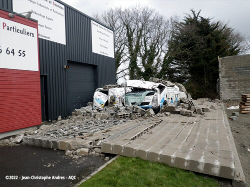 Désordre bâtiment : Effondrement d'un mur en cours de chantier - Concours photo AQC 2022 - Jean-Christophe Andres