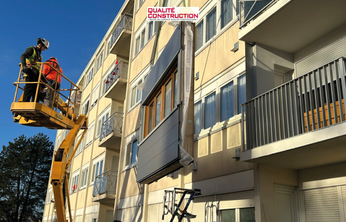 Façades d'une résidence Immobilière 3F pour valoriser l'article « Travaux – Quand les bailleurs sociaux concilient rénovation et sobriété carbone »