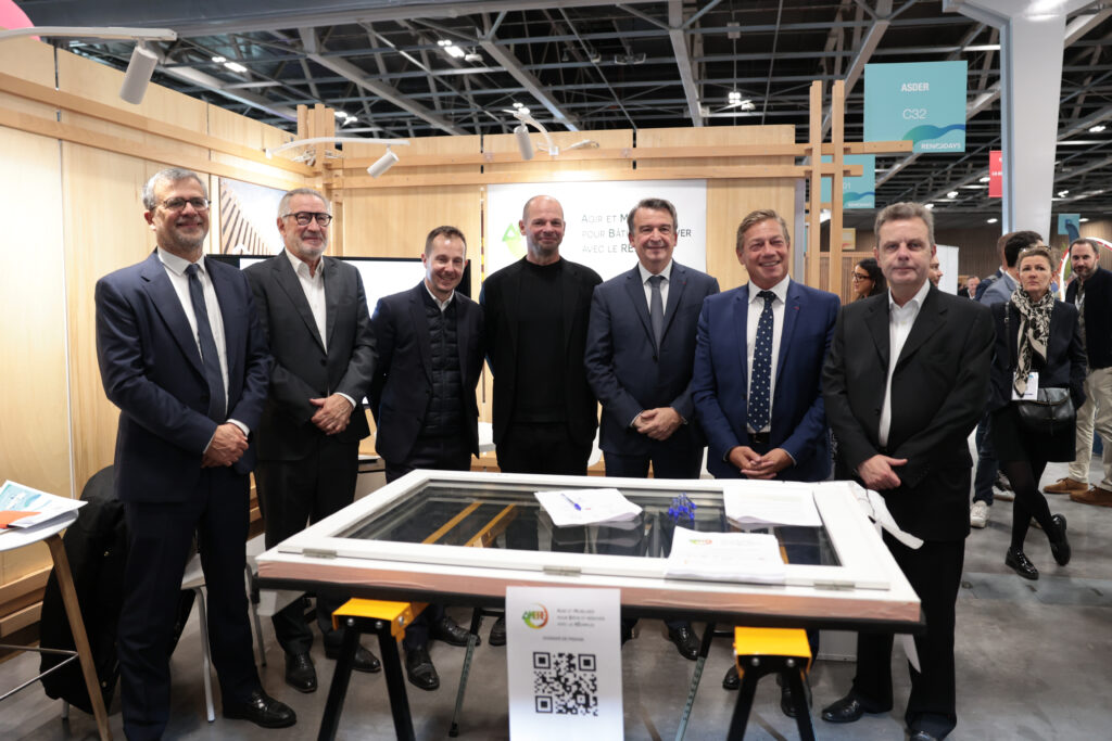 Signature de la charte AMBRE par les sept organisations pilotes